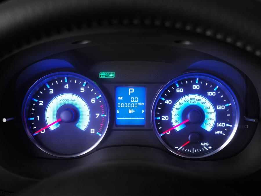  Subaru XV Crosstrek Hybrid 2013 года  (фото 6 из 10)